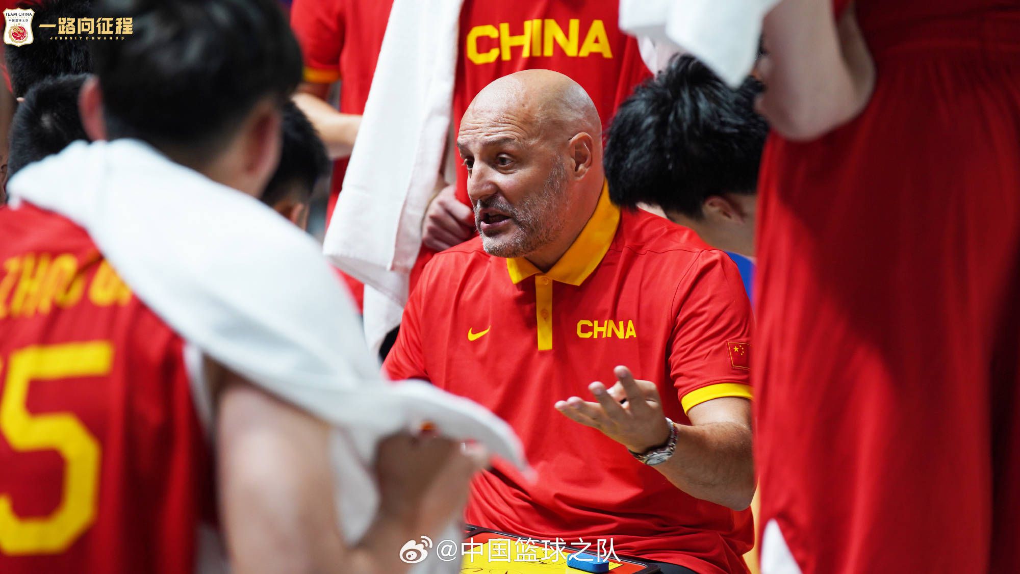 “一群人，一件事，一直干，一定赢